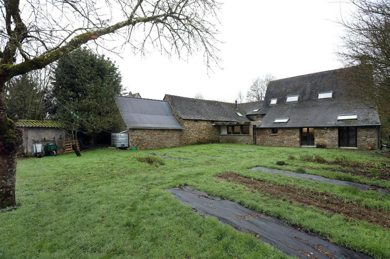 Maison - 280 m² - 8 pièces