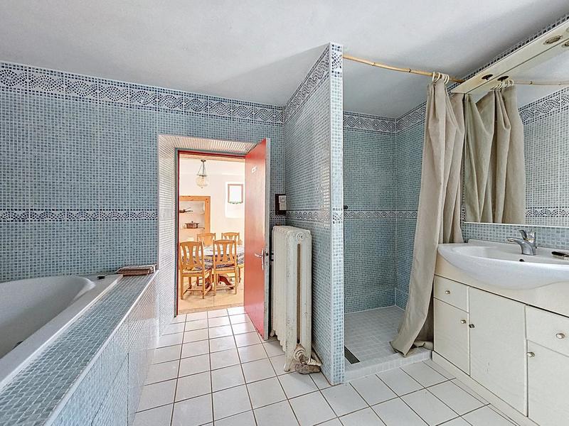 Maison de village - 300 m² - 18 pièces