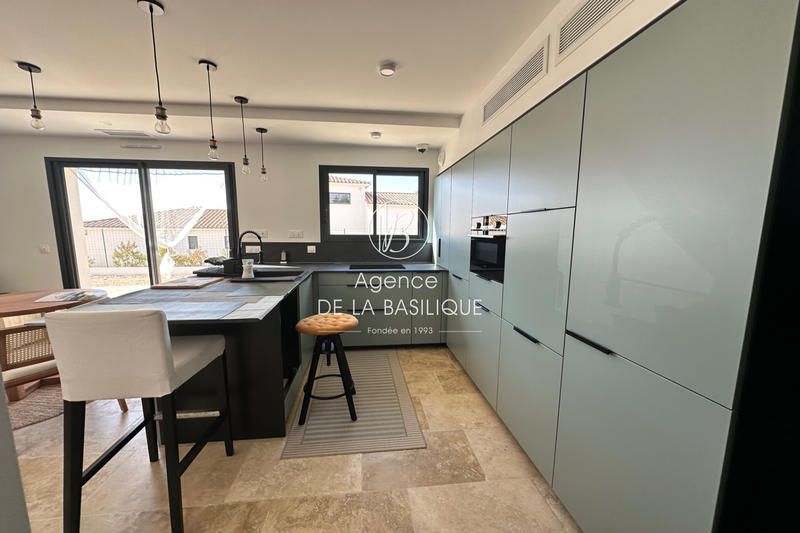 Maison contemporaine - 600 m² - 3 pièces