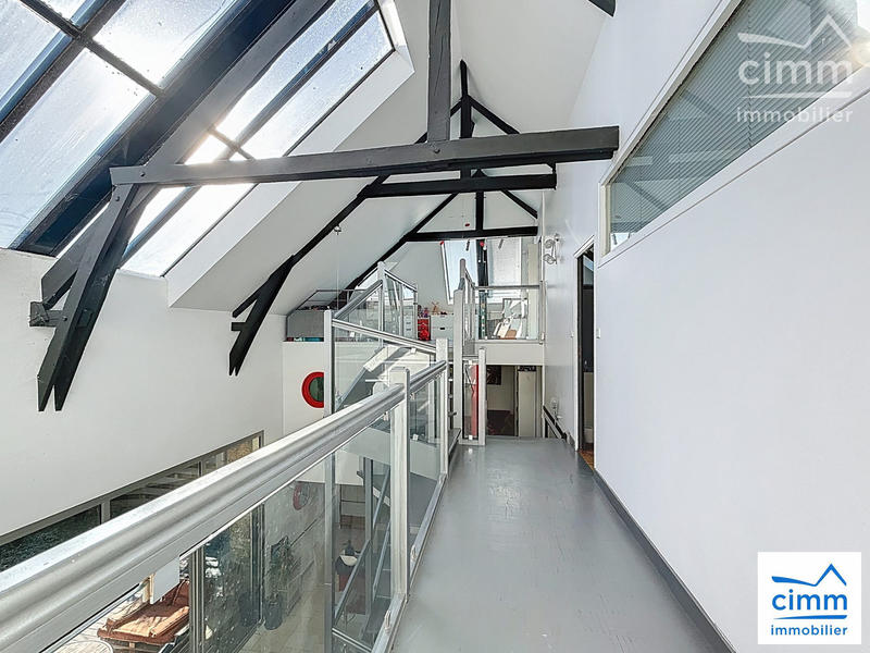 Maison - 202 m² - 7 pièces