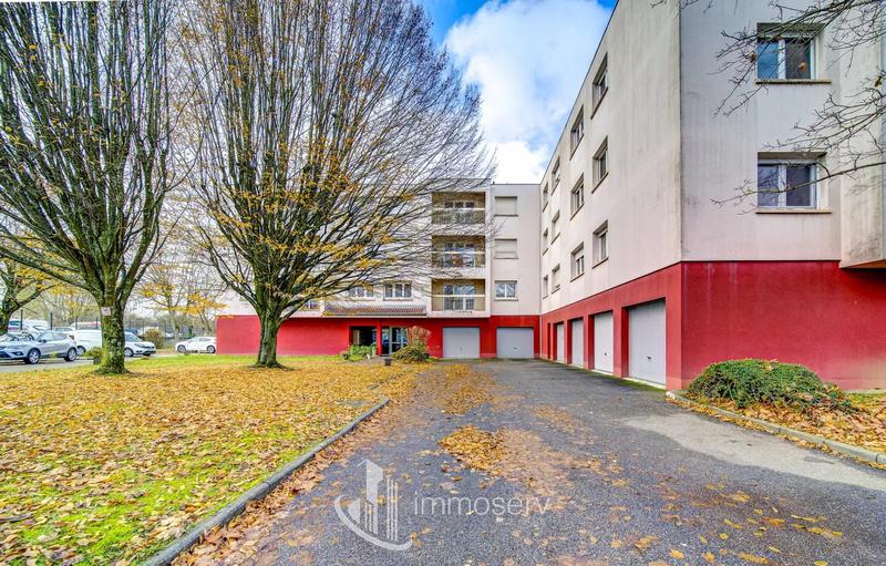 Appartement - 92 m² - 6 pièces
