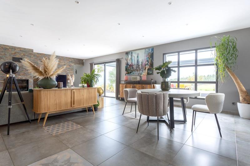 Villa - 209 m² - 6 pièces