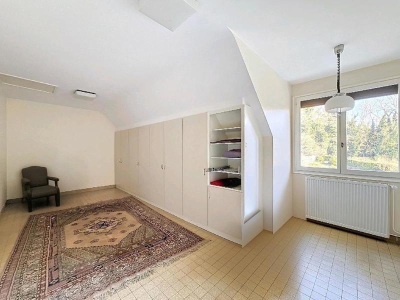 Maison - 280 m² - 8 pièces