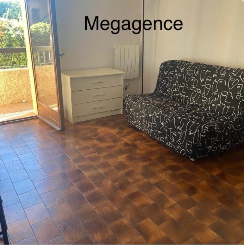 Studio - 25 m² - 1 pièce