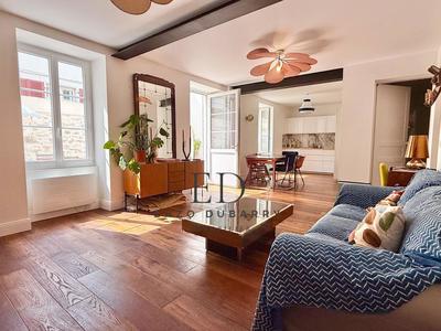 Appartement - 77 m² - 3 pièces