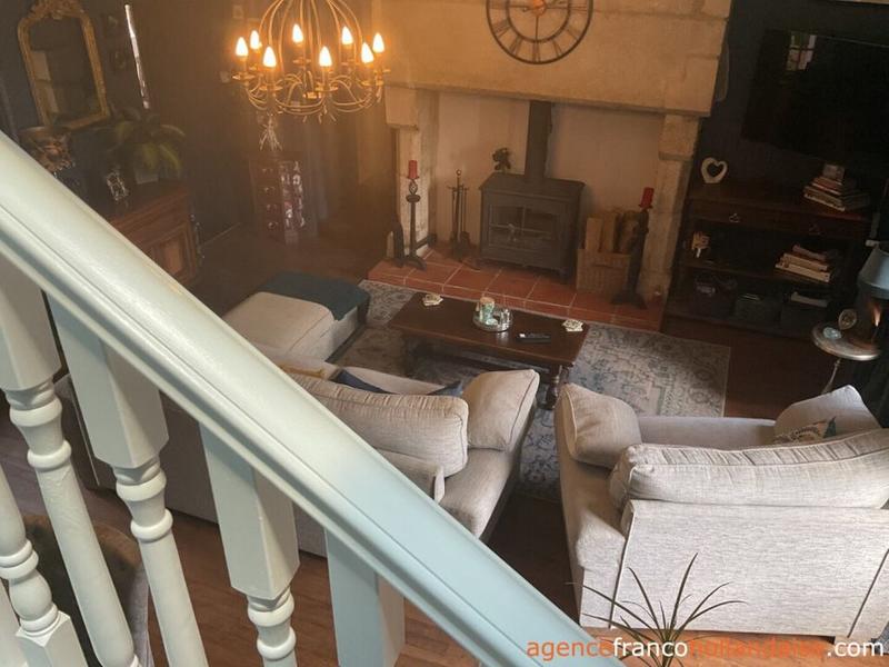 Maison - 280 m² - 12 pièces