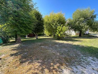 Terrain constructible - 610 m²