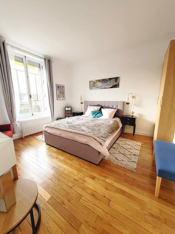 Maison - 155 m² - 9 pièces