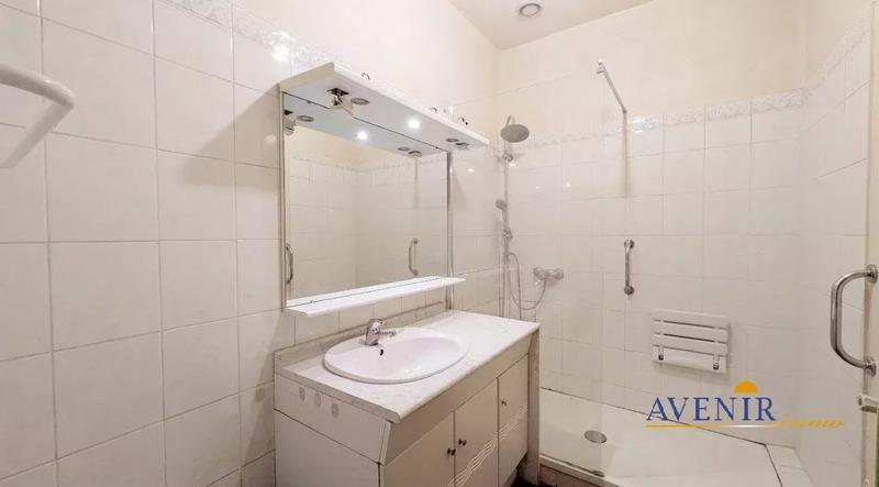 Appartement - 80 m² - 3 pièces