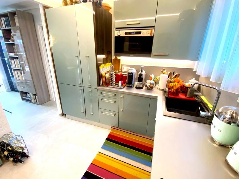 Appartement - 90 m² - 3 pièces