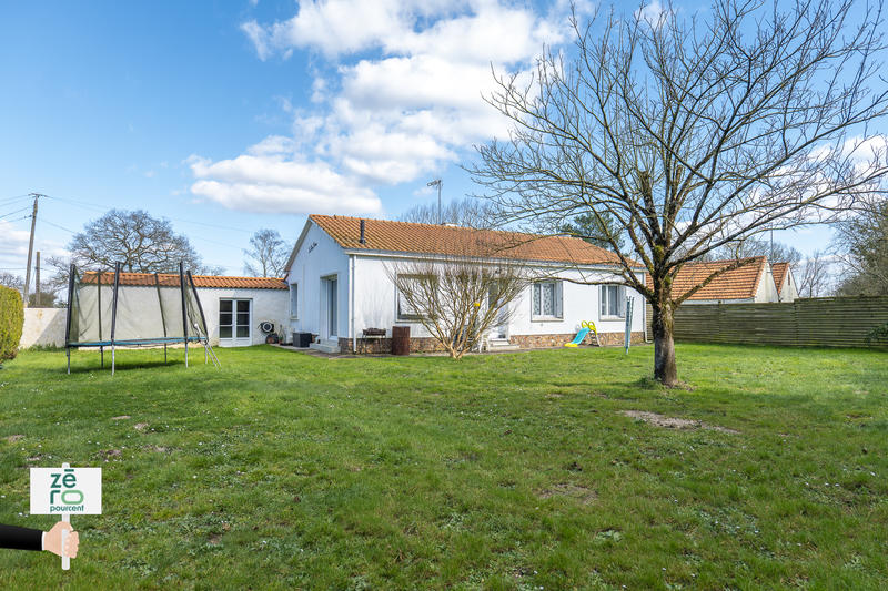 Maison - 422 m² - 24 pièces