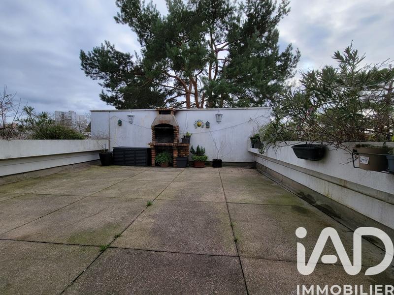 Appartement - 93 m² - 4 pièces