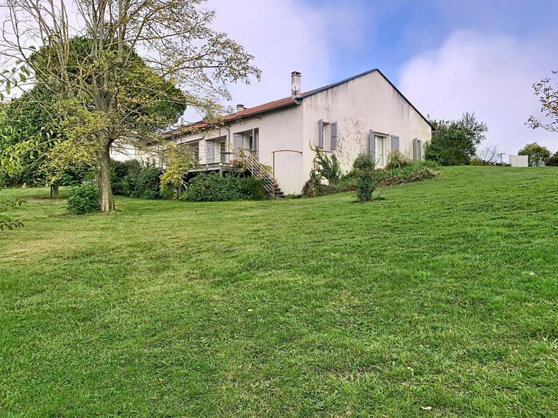 Maison ancienne - 201 m² - 5 pièces