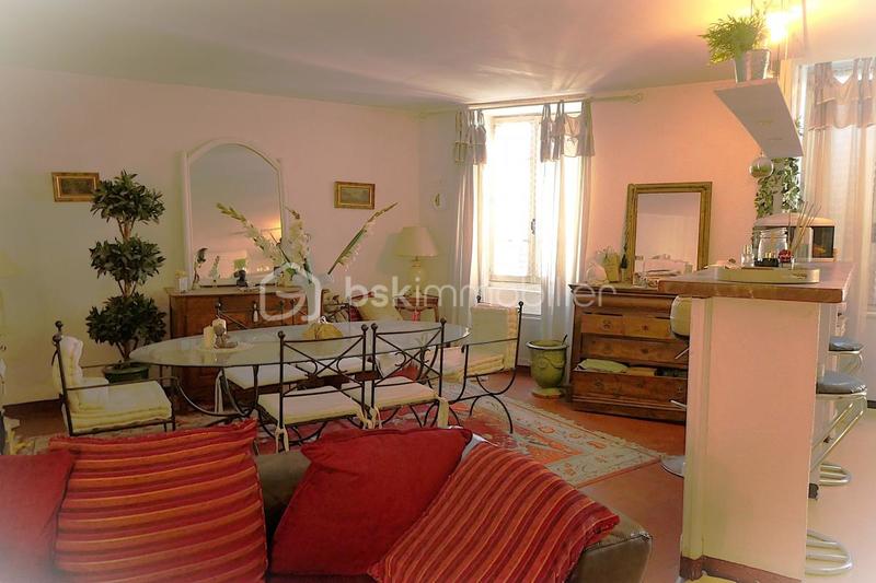 Immeuble - 275 m² - 10 pièces