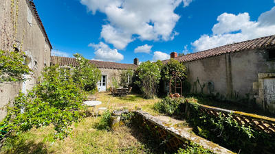 Maison - 240 m² - 6 pièces