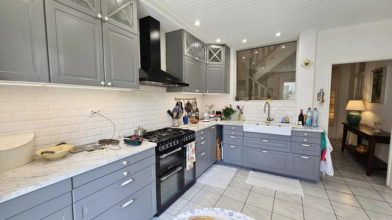 Maison traditionnelle - 140 m² - 5 pièces