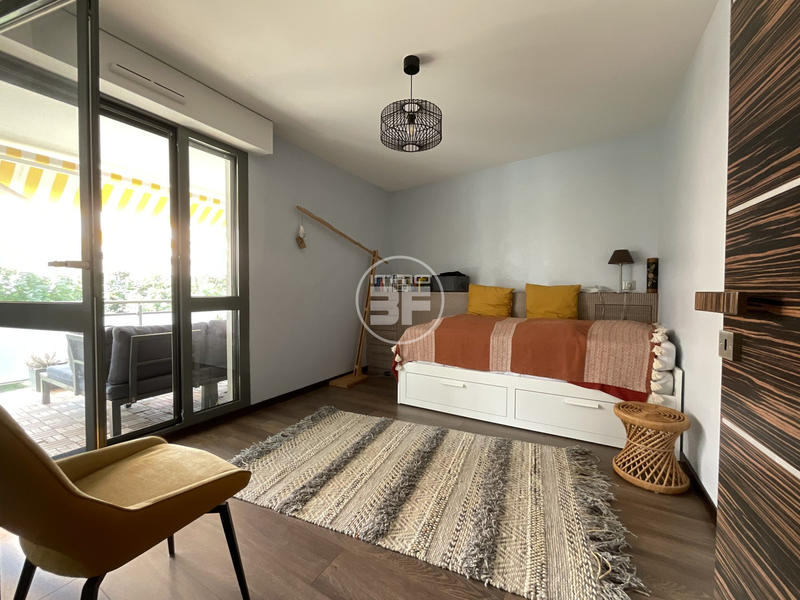 Appartement - 105 m² - 4 pièces