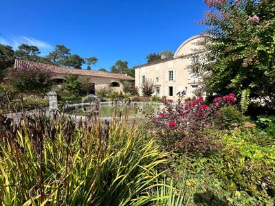 Propriété - 800 m² - 23 pièces