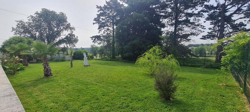 Maison - 320 m² - 7 pièces