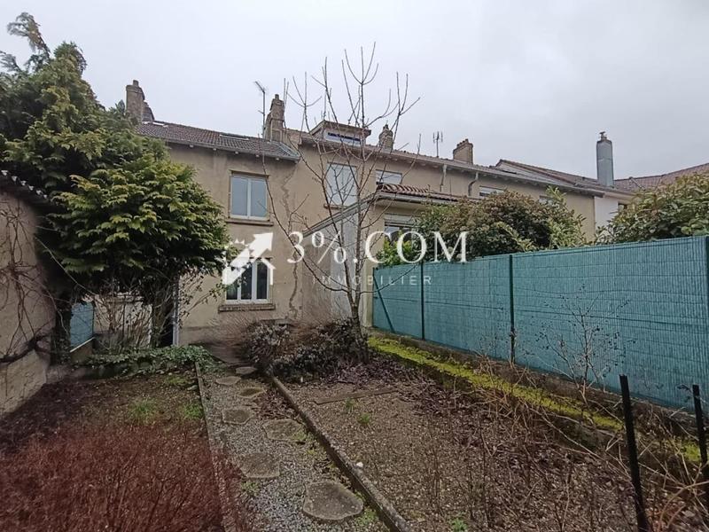 Maison - 96 m² - 7 pièces