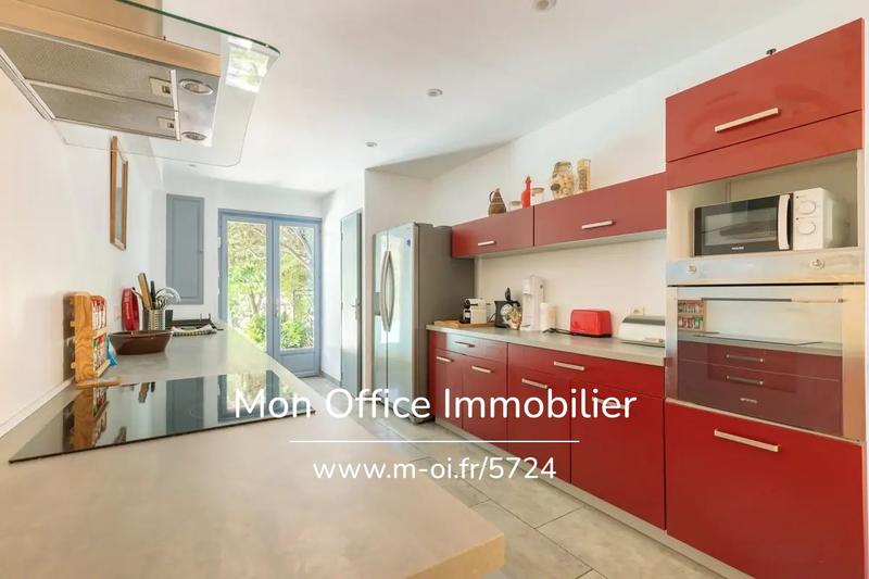 Propriété - 270 m² - 10 pièces