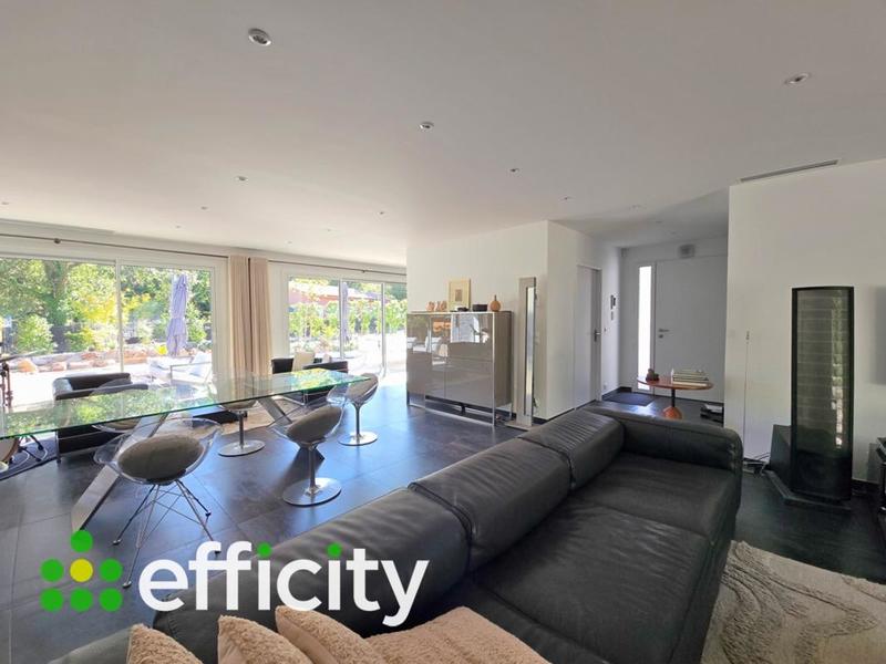 Villa - 203 m² - 5 pièces