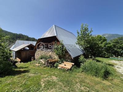 Corps de ferme - 180 m² - 6 pièces