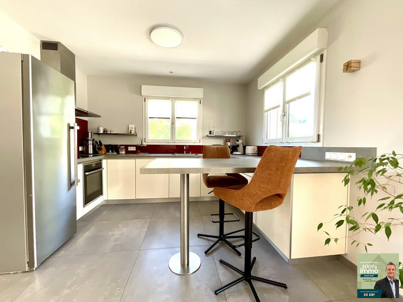 Maison traditionnelle - 94 m² - 5 pièces