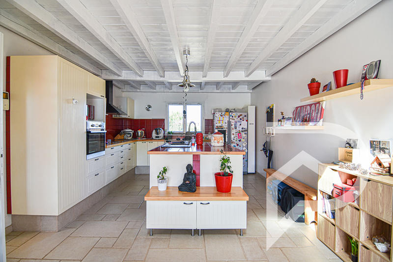 Maison - 197 m² - 6 pièces