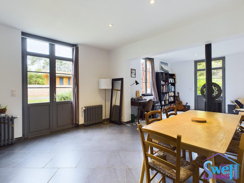 Maison - 170 m² - 8 pièces