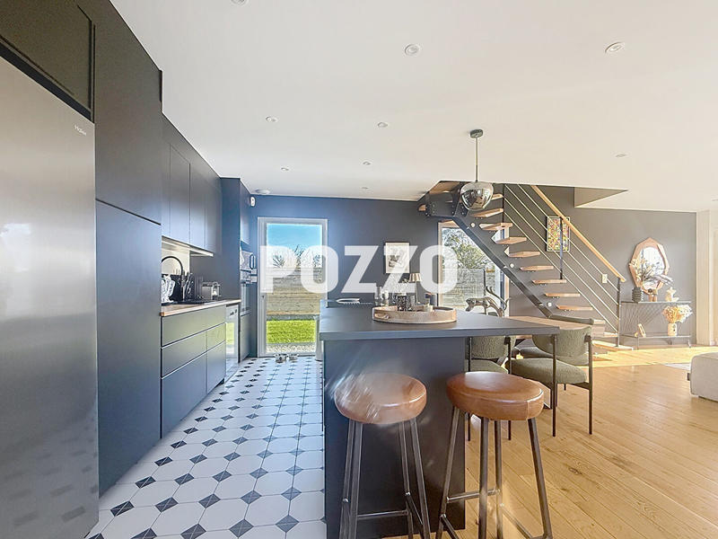 Maison - 140 m² - 6 pièces