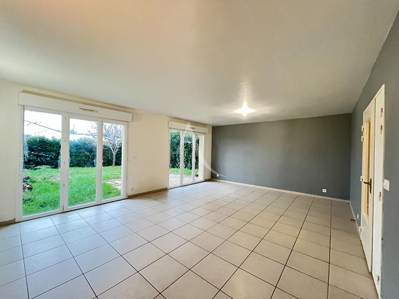 Maison - 104 m² - 4 pièces