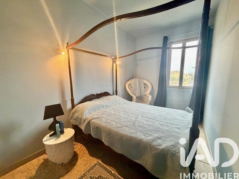 Maison - 217 m² - 7 pièces