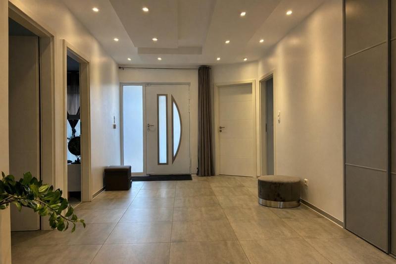 Maison - 197 m² - 7 pièces