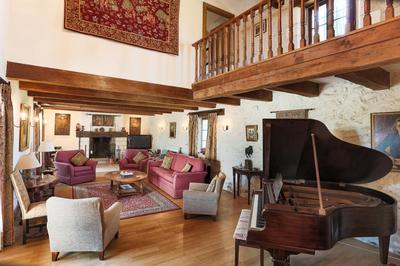 Maison en pierre - 409 m² - 10 pièces