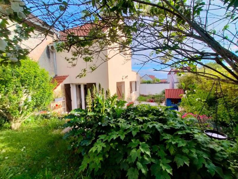 Maison - 105 m² - 5 pièces