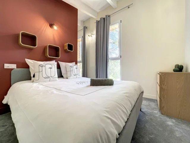 Châlet - 200 m² - 6 pièces