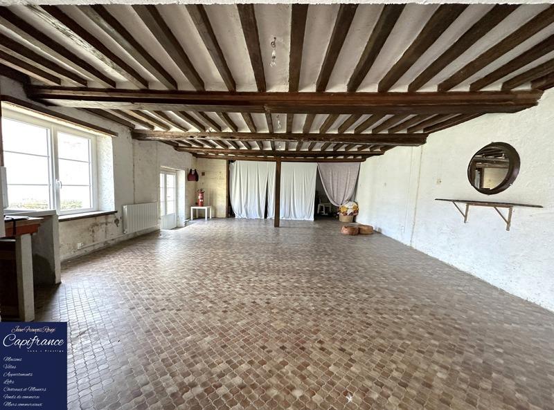 Maison - 350 m² - 16 pièces