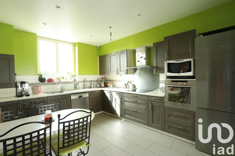 Maison - 270 m² - 10 pièces