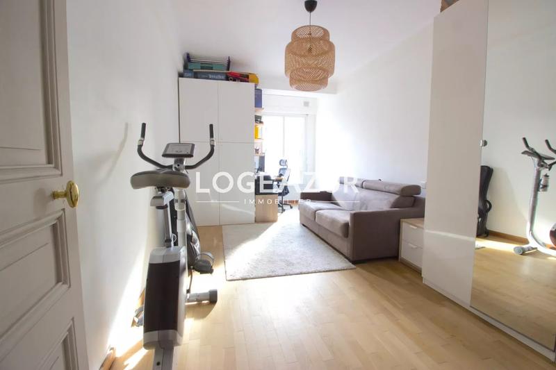 Appartement - 100 m² - 4 pièces