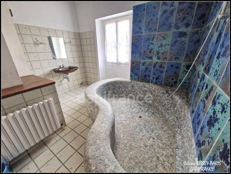 Maison - 245 m² - 8 pièces