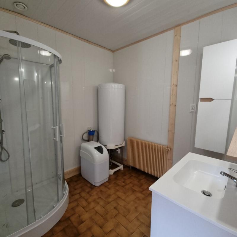 Maison - 640 m² - 3 pièces