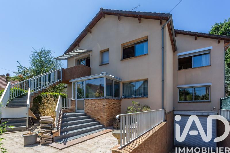 Maison - 440 m² - 9 pièces