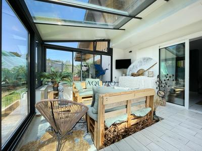 Maison - 230 m² - 7 pièces