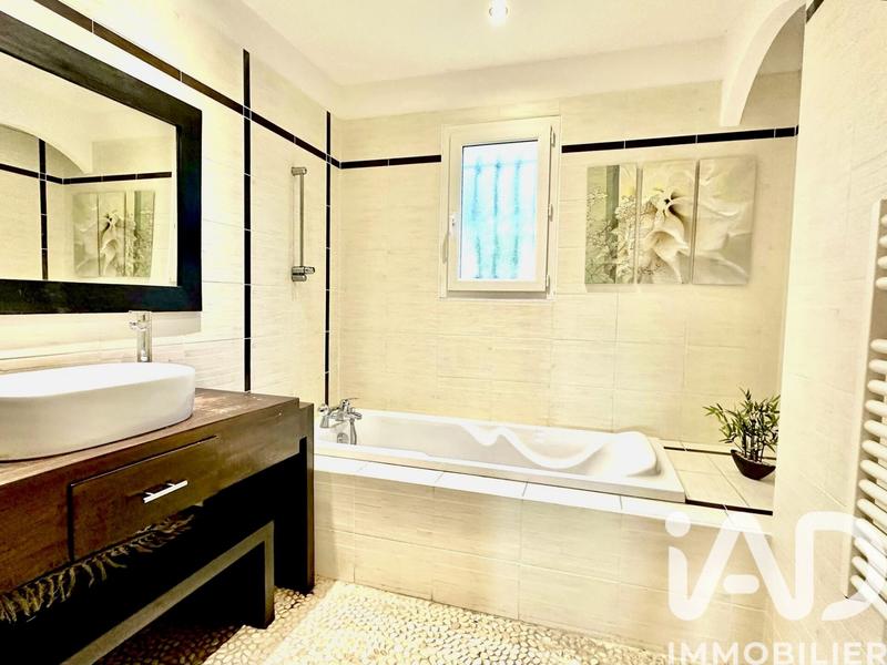 Maison de ville - 114 m² - 5 pièces