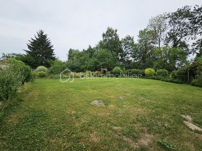 Maison traditionnelle - 250 m² - 8 pièces