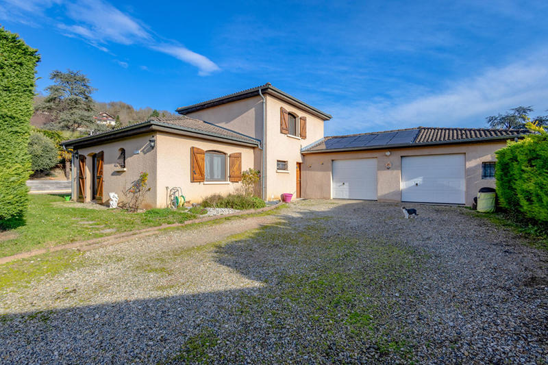 Maison - 122 m² - 5 pièces