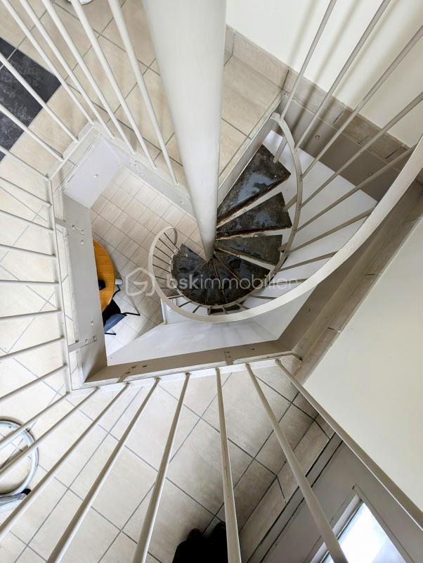 Bureau - 117 m² - 5 pièces