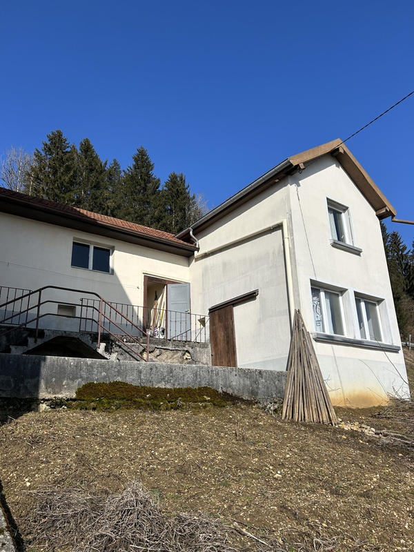 Maison - 168 m² - 9 pièces