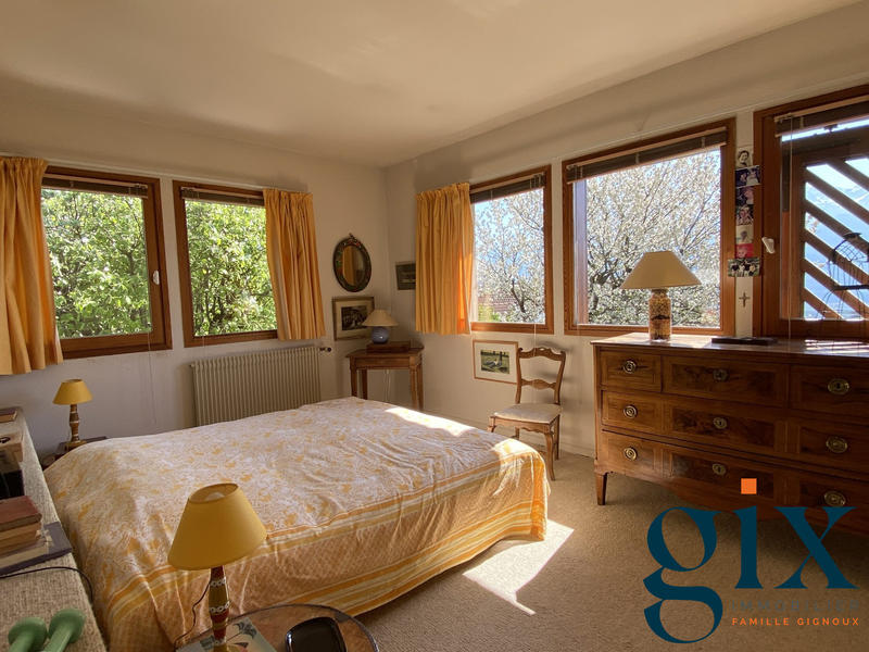 Maison - 170 m² - 7 pièces